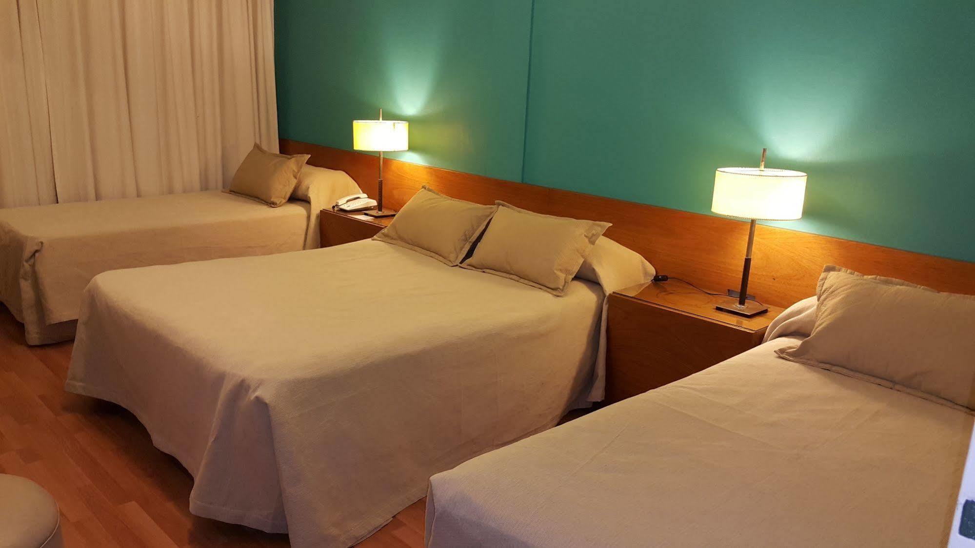 Hotel Avenida Buenos Aires Exteriör bild